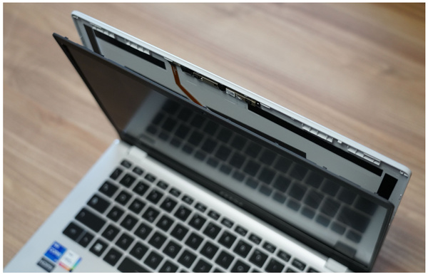 Laptop MSI Modern 14 C12M-073IT  (USZKODZONY)