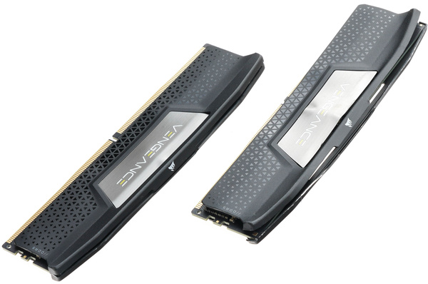 Pamięć RAM Corsair DDR5 64GB CMK64GX5M2X6800C32 6800MHz CL32.00 (CMK64GX5M2X6800C32) USZKODZONY