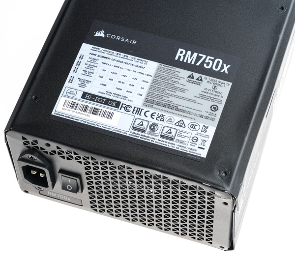 Modularny zasilacz ATX Corsair RM750x (wersja 2021) BRAK OKABLOWANIA(CP-9020199-EU) (U)