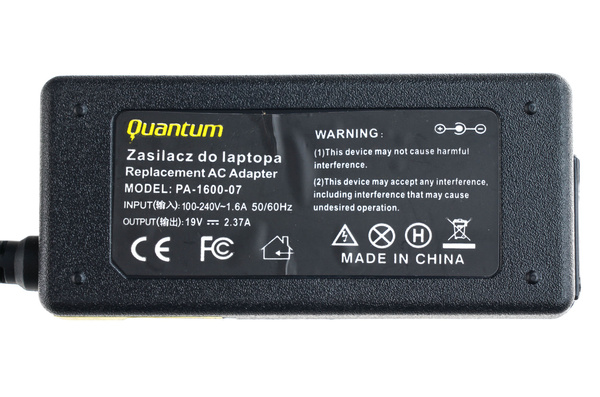 Zasilacz Quantum PA-1600-07 / 45W 19V~2.37A / 4.0mm x 1.35mm