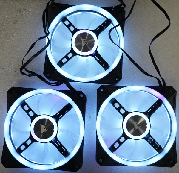 Wentylator Corsair QL120 RGB 3x120mm + kontroler RGB (CO-9050098-WW)