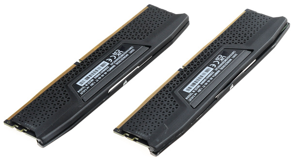 Pamięć RAM Corsair DDR5 64 GB CMK64GX5M2B5600C40 5600 MHz CL40.00 (CMK64GX5M2B5600C40) USZKODZONE