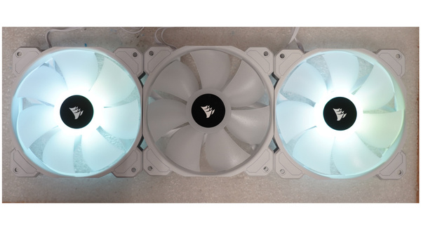 Wentylatory Corsair SP120 RGB Elite White (3x120mm) (CO-9050137-WW) (U)